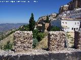 Torren de la Escuela. Desde la azotea la Puerta Catena y la continuacin de la muralla hacia el Torren III