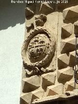 Posada del Rosario. Escudo izquierdo