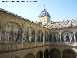 Hospital de Santiago. Patio Central. Galera alta