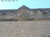 Castillo de Sabiote. Escudo y troneras