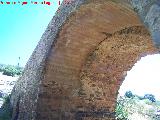 Puente romano del Montizn. Aadido para el paso del trfico rodado