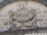 Casa de Las Torres. Salvajes sosteniendo el escudo de los Dvalos y Orozco