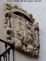 Casa de la Calle Gregorio Javier n 6 bis. Escudo izquierdo