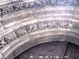 Iglesia de San Isidoro. Detalle de la portada izquierda