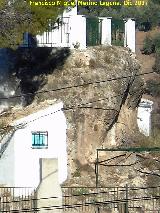 Cortijo de las Piedras. Pea de Julin en que se asienta el cortijo