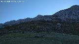 Mgina. Paredes de la ladera norte. Desde el Cordel de la Fuente del Espino