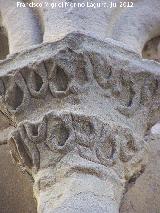 Iglesia de San Pablo. Portada de los Carpinteros. Capitel