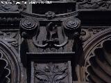 Catedral de Jan. Coro. El abrazo en la Puerta Dorada. Capitel derecho