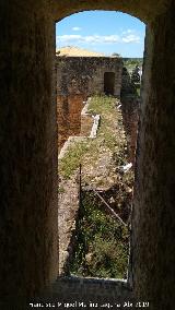 Castillo de los Guzmanes. Torre Cuadrangular Sur. Adarve hasta la Torre Suroeste