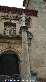 Iglesia de San Pedro y San Pablo. Portada. 