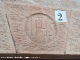 Casa de la Avenida de Linares n 2. Siglas de Jesucristo