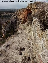 Castillo de Garcez. Paredes del castillo junto a la cantera