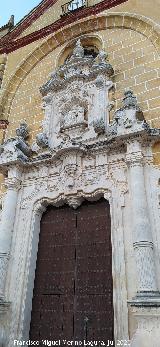 Iglesia de Santa Ana. Portada
