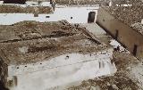 Plaza de la Iglesia. En 1914 se construye este dep�sito de agua. Al fondo la Cilla