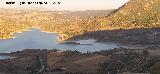 Pantano de Zahara-El Gastor. Isla