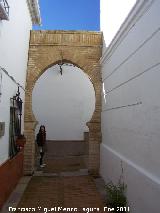 Judera de Arjona. Parte trasera del arco de ladrillo