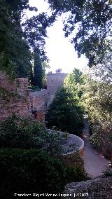 Alhambra. Torre del Cabo. Distancia con la Torre de las Infantas