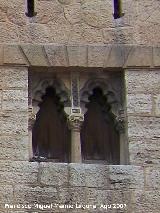 Palacio de los Condes de San Julin. Ventana con parteluz de la torre