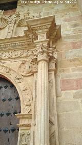 Iglesia de San Miguel. Columna