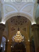 Catedral de Baeza. Interior. Lmpara