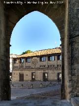 Antiguas Carniceras. Desde la Puerta de Jan