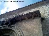 Iglesia de la Santa Cruz. Canalillos de la Portada Sur