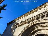 Iglesia de la Santa Cruz. Canecillos del alero lateral