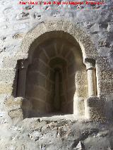 Iglesia de la Santa Cruz. Ventana del bside