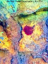 Pinturas rupestres de la Pe�a del Gorri�n I. Tratada con Dstretch