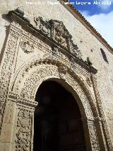 Iglesia de Santiago Apstol. Portada