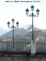 Puente Viejo. Farolas