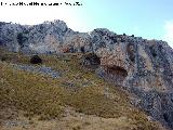 Cerro Alto de la Serrezuela. Abrigos