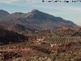 Cerro de la Morenica. Con la Aldea Regelo en primer trmino