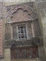 Mezquita Catedral. Puerta del Espritu Santo. Ventana derecha