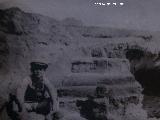 Baelo Claudia. Necrpolis. Enterramiento con mueco 1919