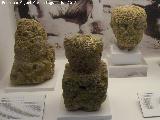 Baelo Claudia. Necrpolis. Betilos o muecos antropomorfos de calcarenita fosilfera. Siglos I-II d.C. Museo de Baelo Claudia
