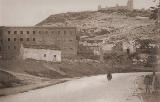 Muralla de Jan. Torren D. Carretera de Crdoba 1957. Se puede ver el torren con un habitculo encima