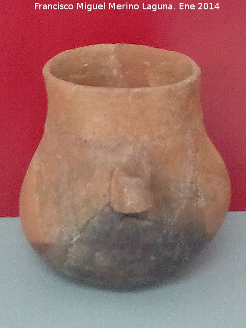 Los Algarrobeos - Los Algarrobeos. Olla. Museo arqueolgico de Vlez-Mlaga