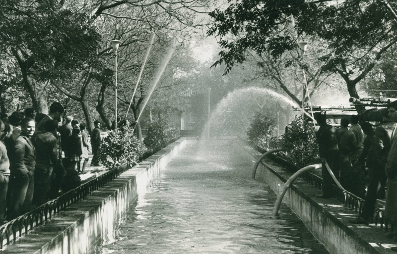 Parque de la Concordia - Parque de la Concordia. Foto antigua. Demostracin de los bomberos de Jan