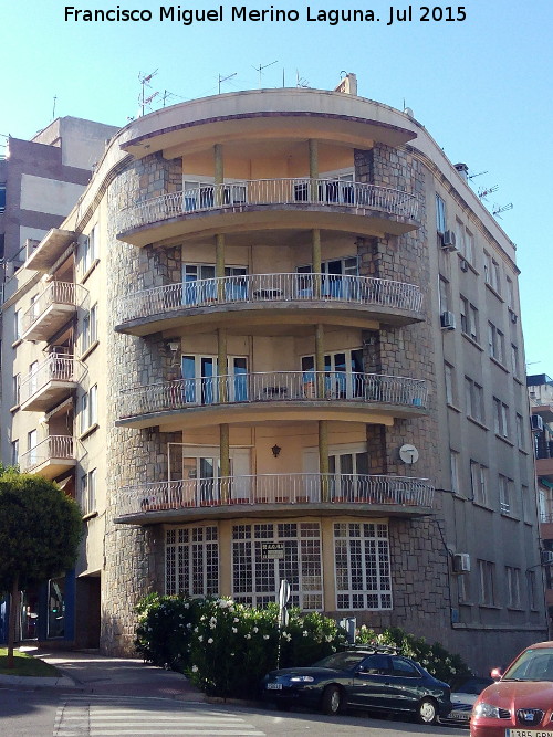 Edificio de la Avenida Ejrcito Espaol n 4 - Edificio de la Avenida Ejrcito Espaol n 4. 