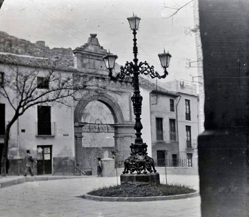 Plaza de la Magdalena - Plaza de la Magdalena. Foto antigua. Archivo IEG