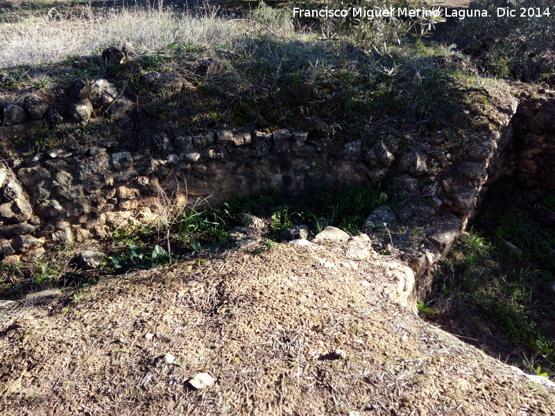 Alberca Baja de la Fuente del Rosal - Alberca Baja de la Fuente del Rosal. Llegada de la canalizacin a la alberca