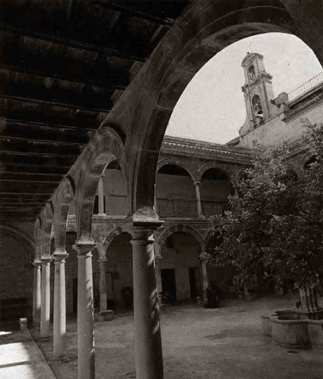 Real Monasterio de Santa Clara - Real Monasterio de Santa Clara. Claustro. Foto antigua