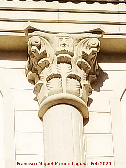 Santo Rostro - Santo Rostro. Capitel en la Calle Bernab� Soriano - Ja�n