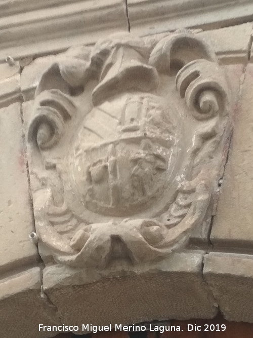 Casa de la Calle Horno Muoz n 11 - Casa de la Calle Horno Muoz n 11. Escudo