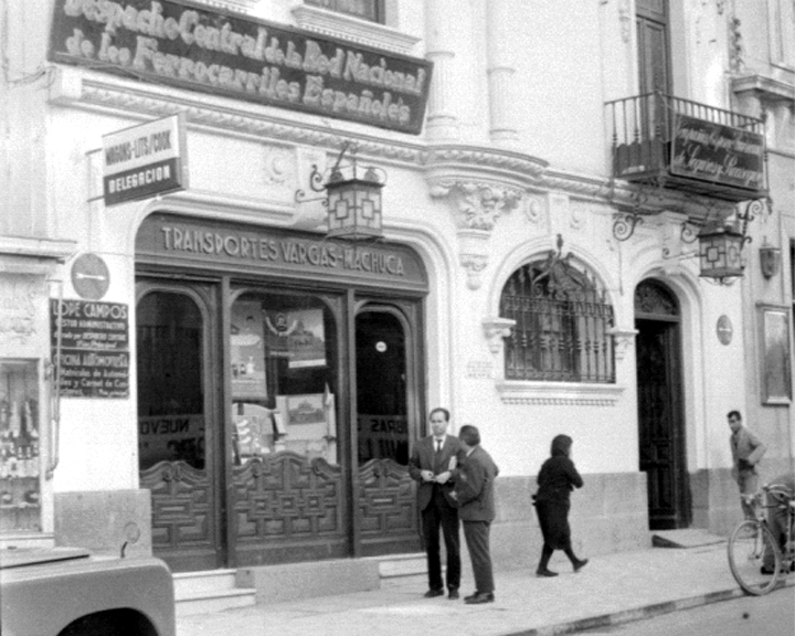 Edificio de la Calle Bernab Soriano n 18 - Edificio de la Calle Bernab Soriano n 18. Foto antigua