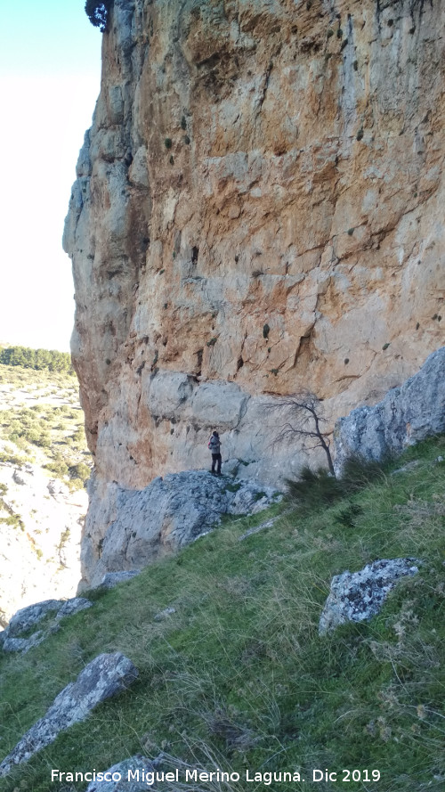 La Cerradura - La Cerradura. Paredes rocosas de Los Caones