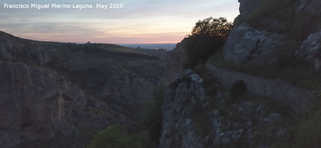Camino de la Canalizaci�n de Los Villares - Camino de la Canalizaci�n de Los Villares. Amaneciendo