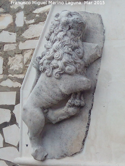 Fuente de los Leones de la Obra Pa - Fuente de los Leones de la Obra Pa. Len izquierdo