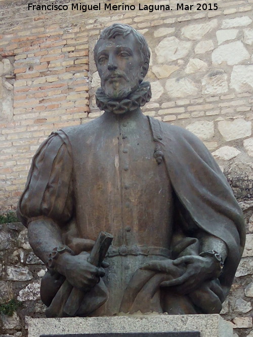 Monumento a Luis Fernndez de Crdoba - Monumento a Luis Fernndez de Crdoba. Busto